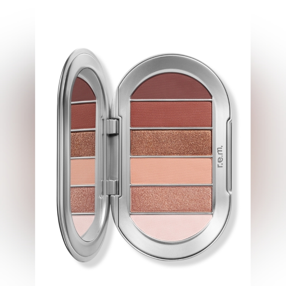 r.e.m BEAUTY midnight shadows eyeshadow palette: BABYDOLL. BNIB